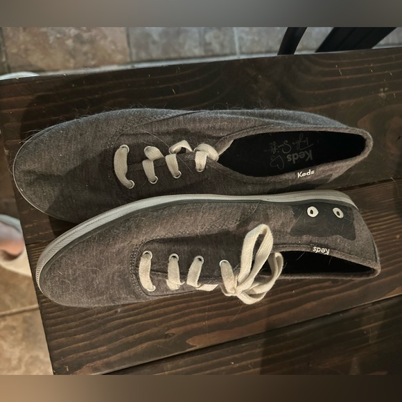 Taylor Swift Keds - Picture 1 of 2